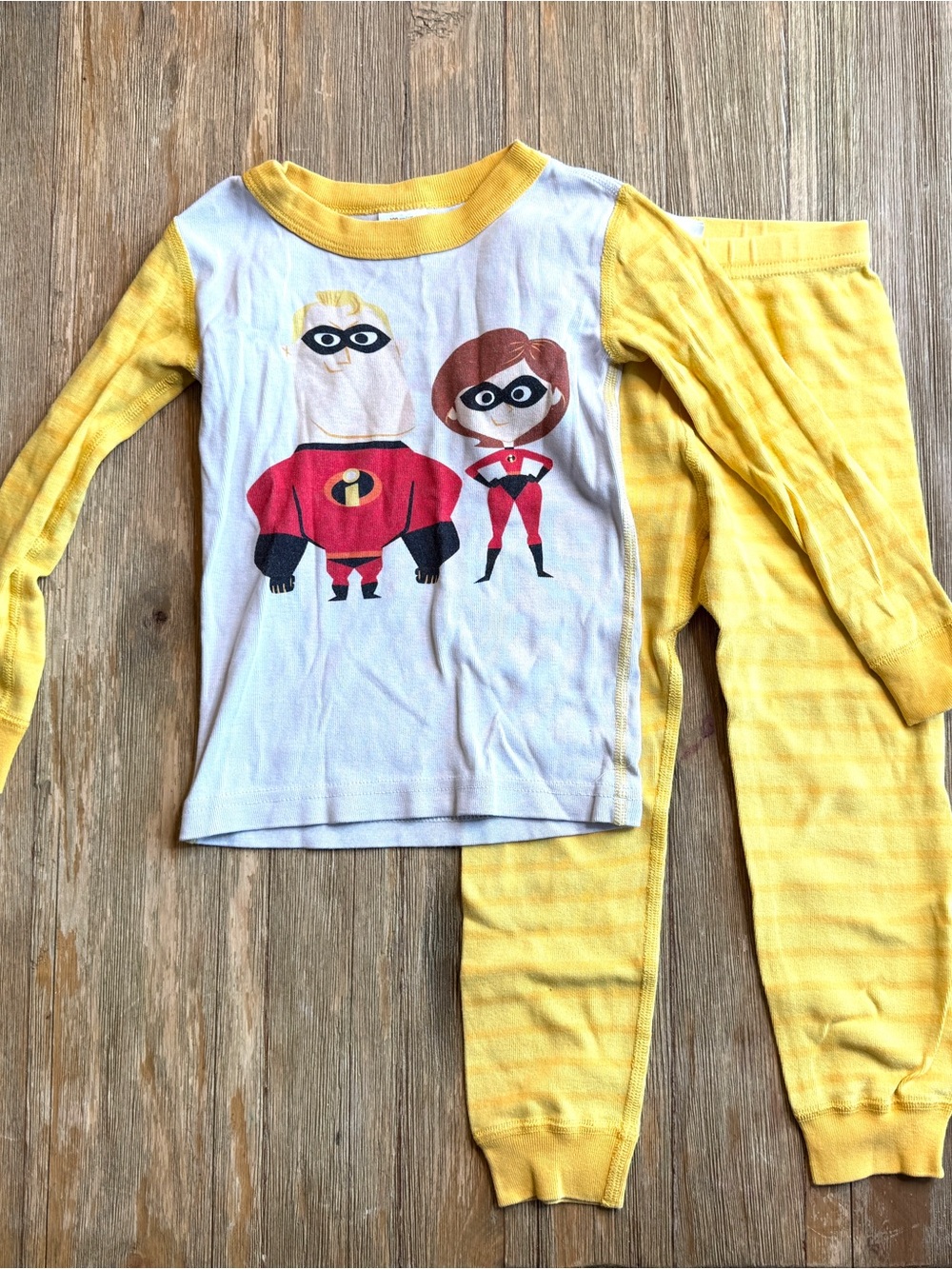 Hanna Andersson Kids Yellow Pixar The Incredibles Pajamas Size 4T